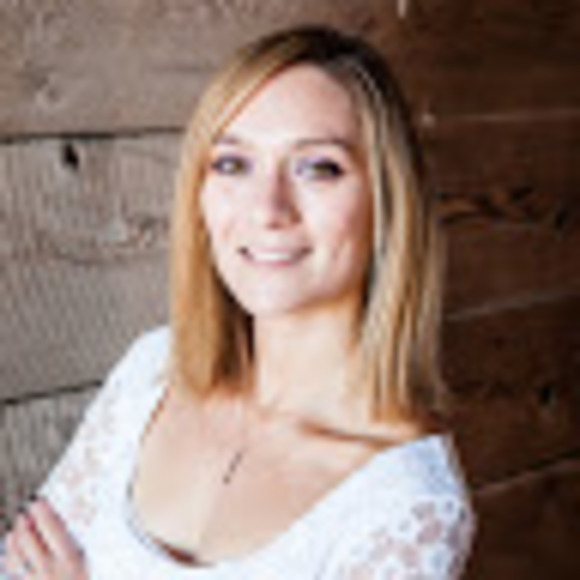 Meet your Posher, Nicole - Picture 1 of 1